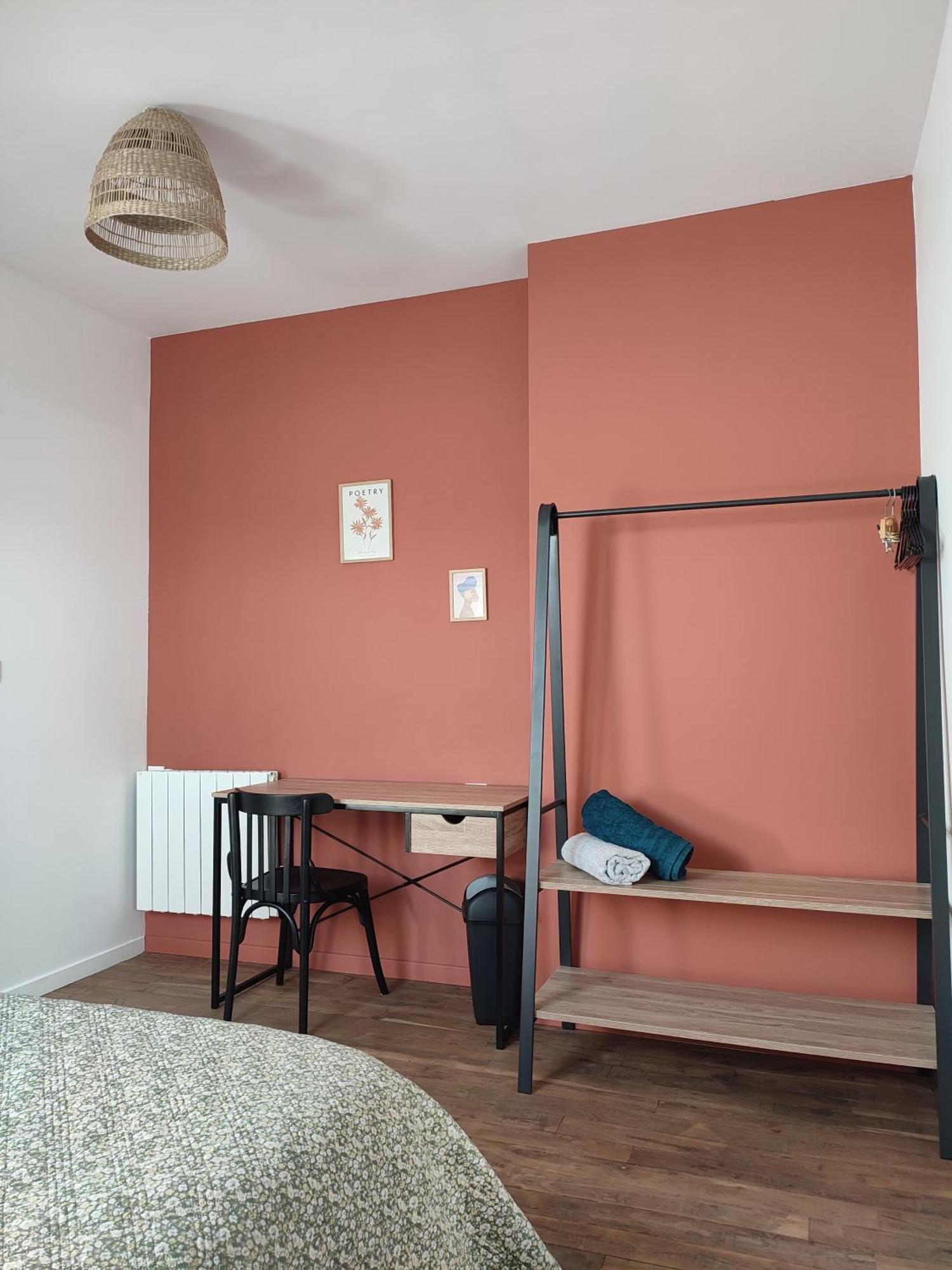 La Maison Des Voyageurs Avec Grand Parking Prive -Calme Et Serenite Chevincourt Esterno foto